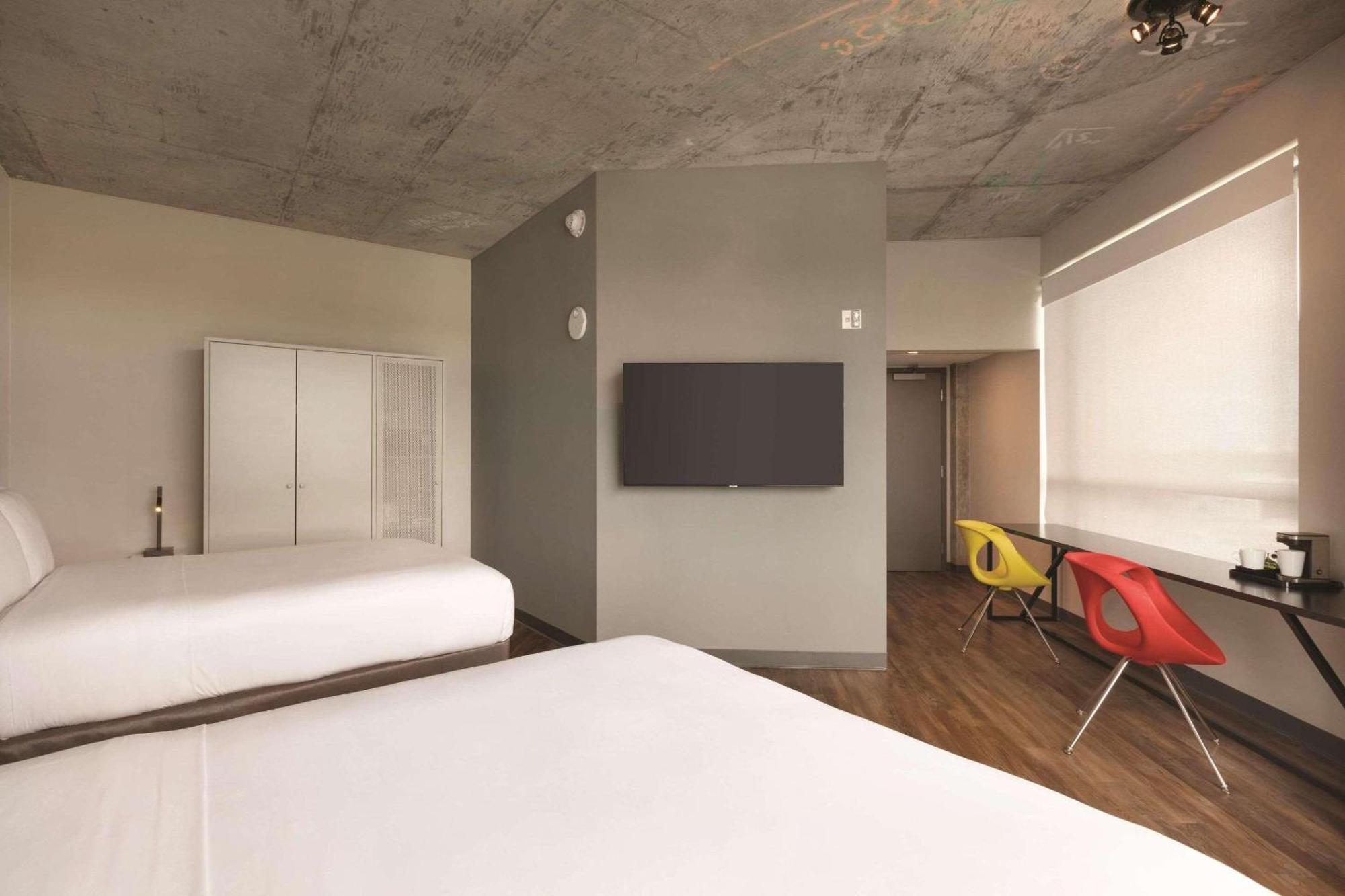 Radisson Red Airport Hotel 3*
