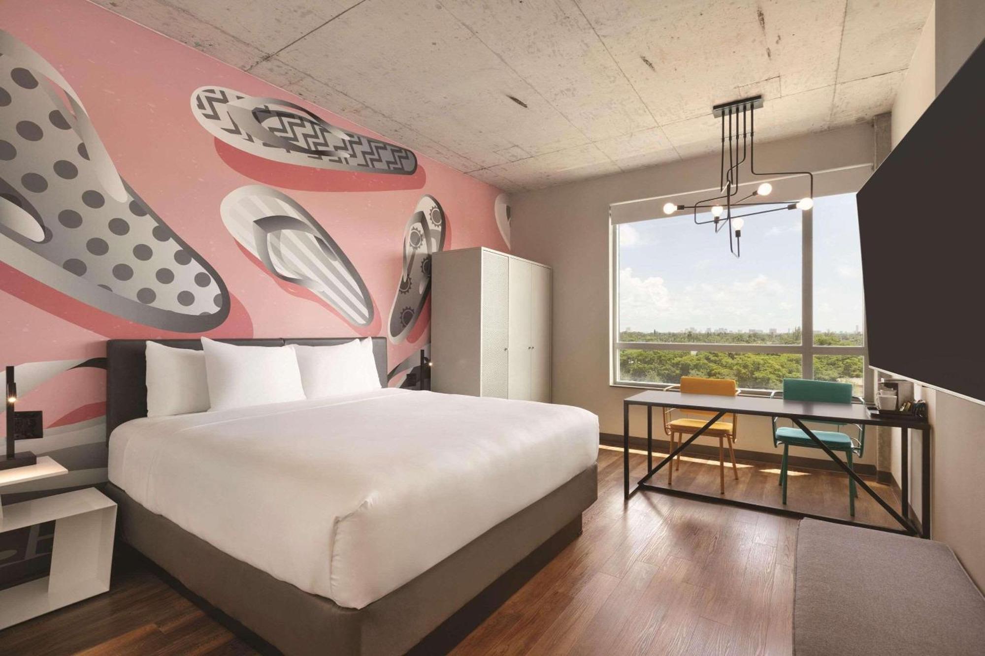Radisson Red Airport 3*