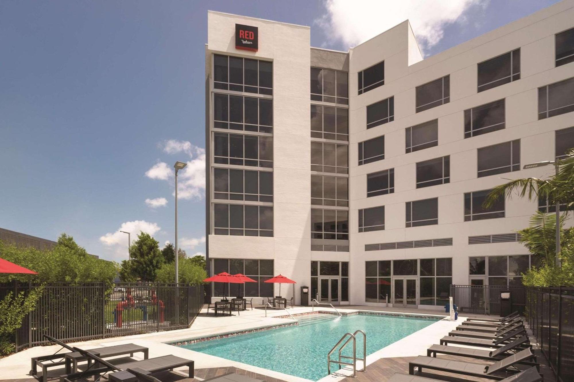 Radisson Red Miami Airport Hotel Miami Springs